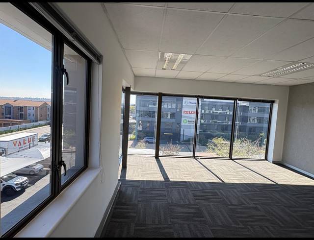 442M² OFFICE TO LET IN VORNA VALLEY